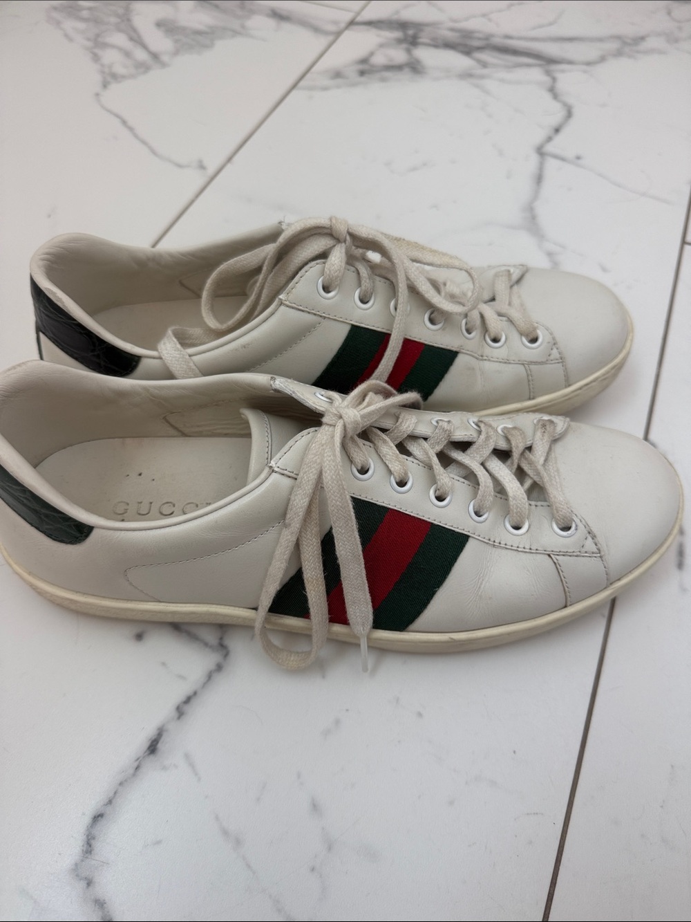 Gucci White Leather Sneakers with Red & Green Stripe